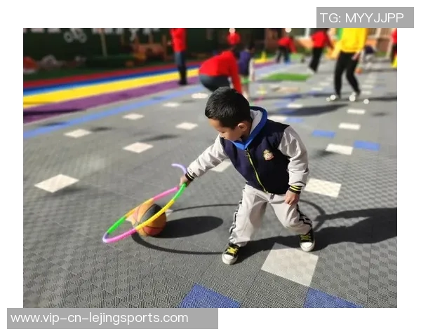 快乐踢球歌幼儿园小朋友们一起欢唱足球梦想的旋律